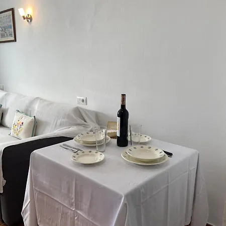 Appartement Veuras El Mar - Madrague Beach Studio 24 Roses